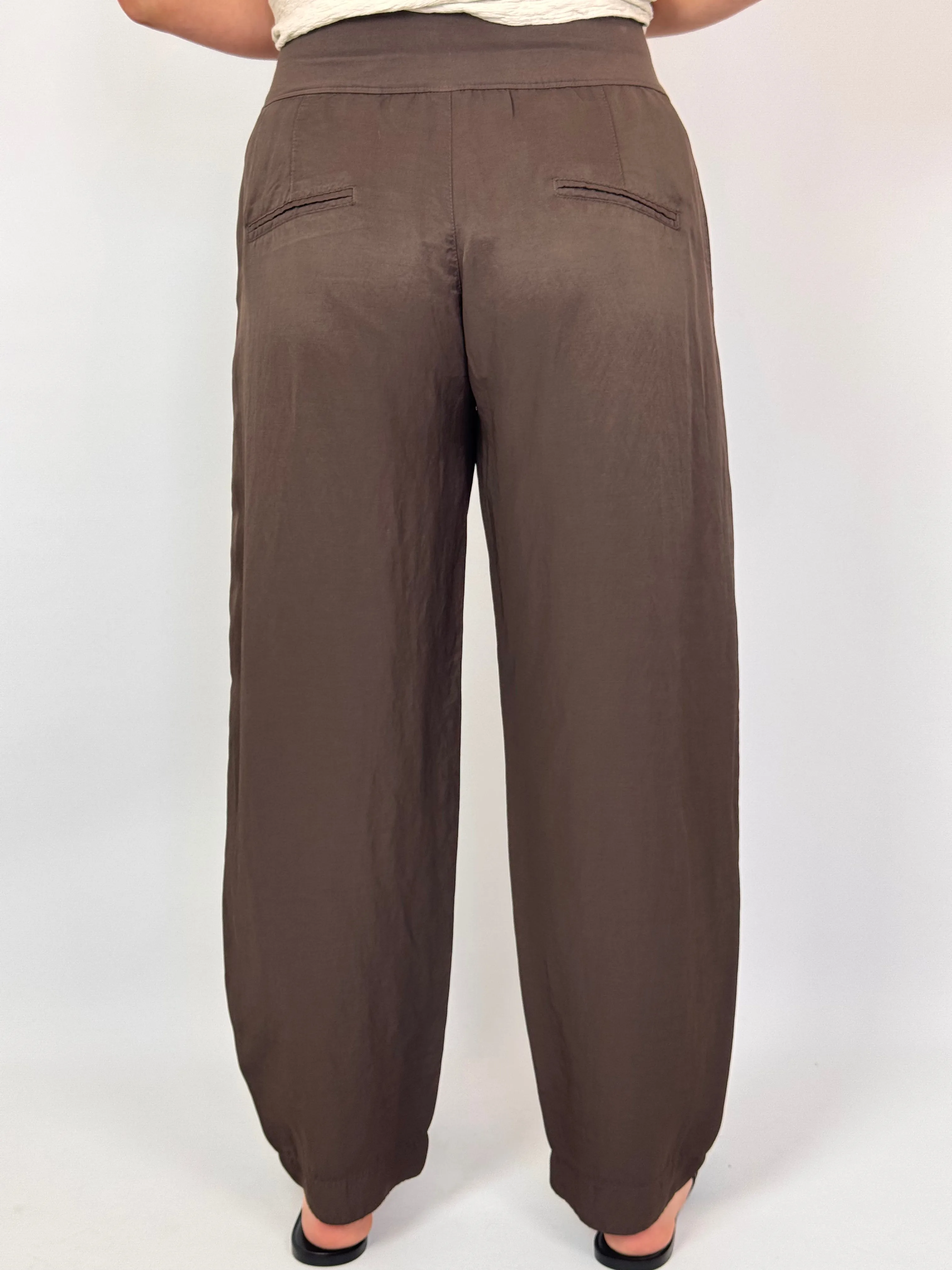 European Culture 06F0 Trousers Brown