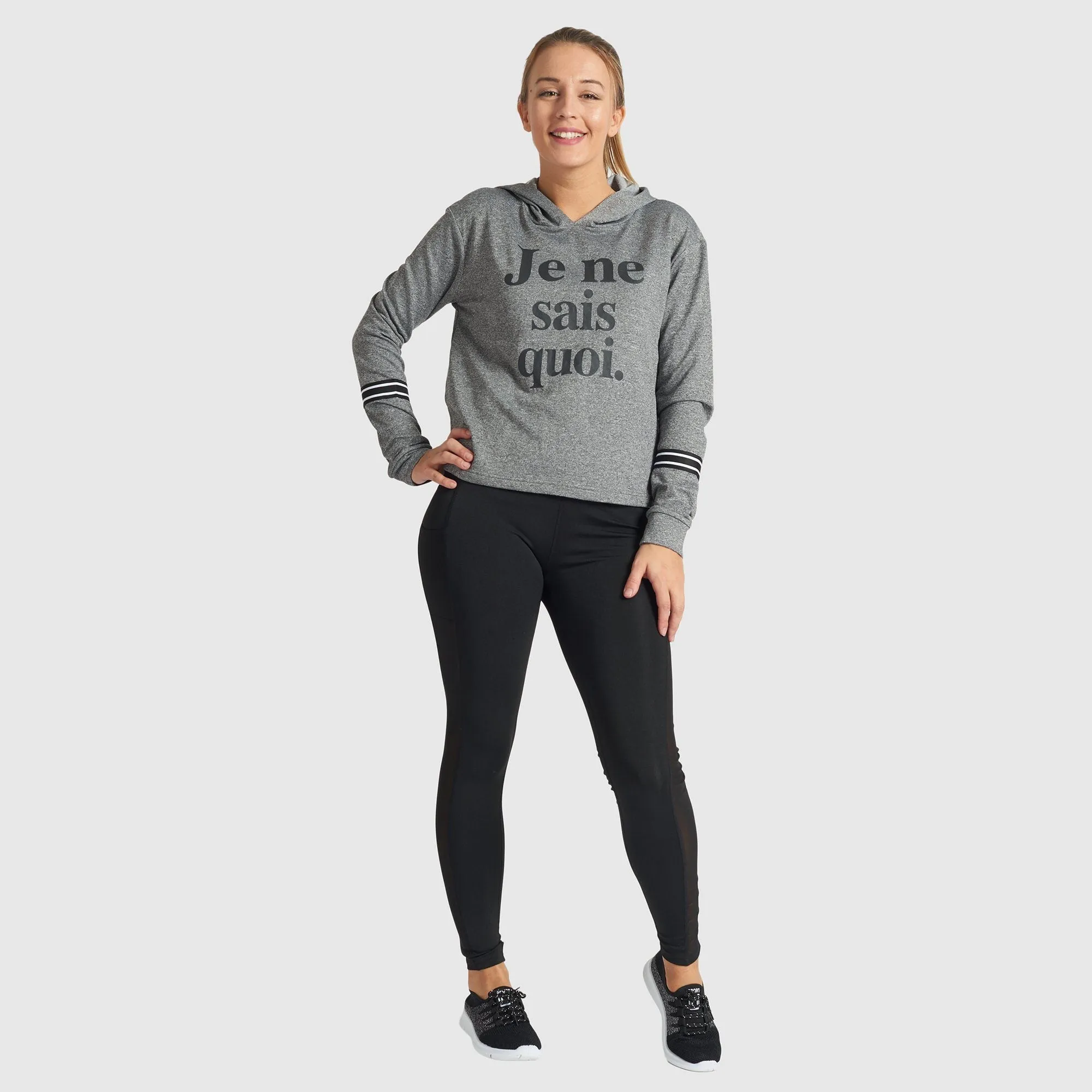 Je ne sais quoi. - Graphic Letter Sweater - Grey