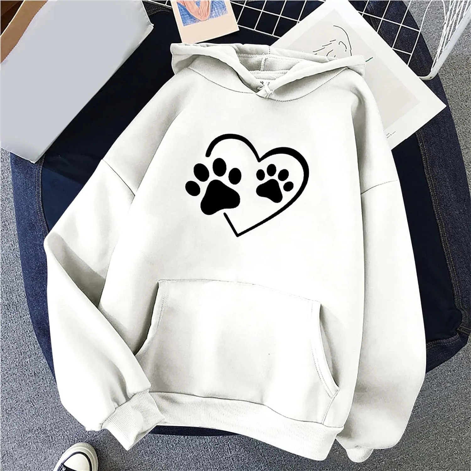 Womens Long Sleeve Loose Fit Hooded Sweatshirts Cute Heart Print Pullover Drawstraing Casual Fall Fashion Hoodies